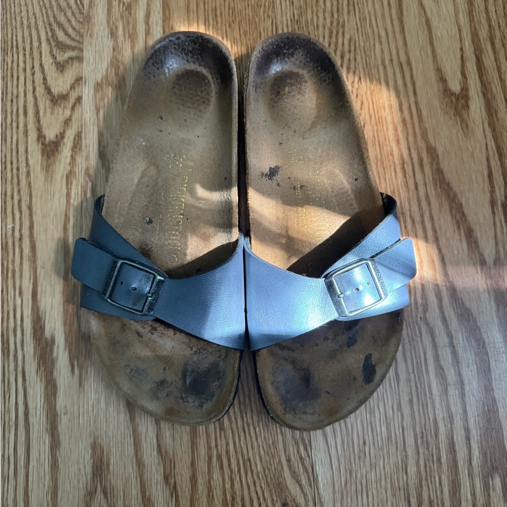 Birkenstock One-Buckle Silver / Gunmetal Sandals